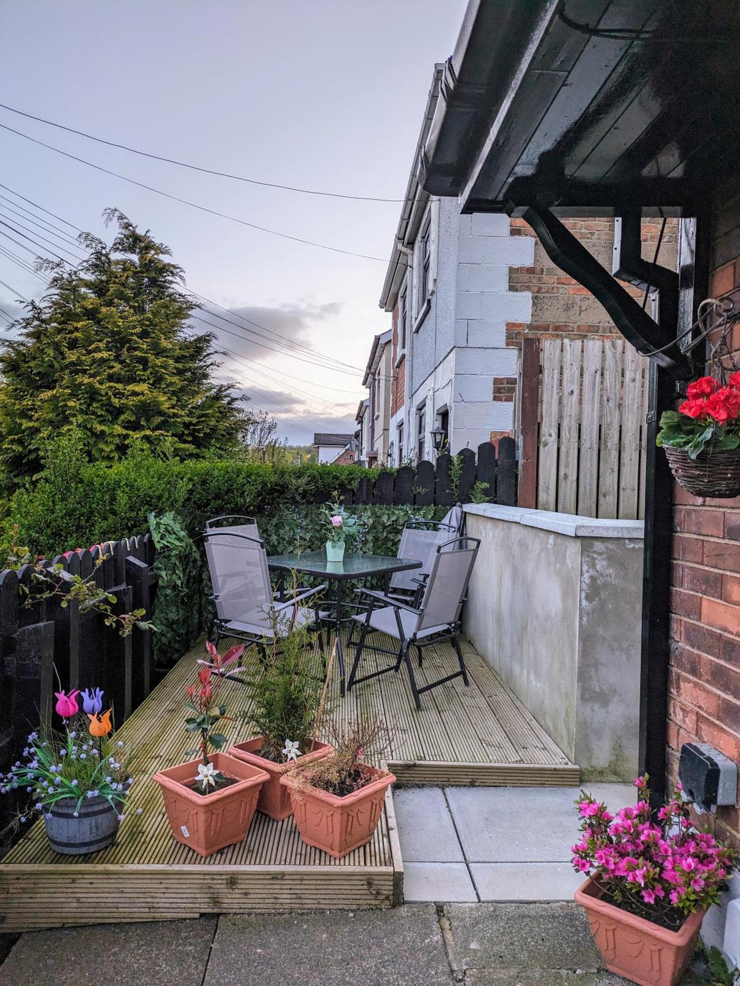 Mairead - Cosy Property In Gaeltacht Quarter Belfast Exterior foto