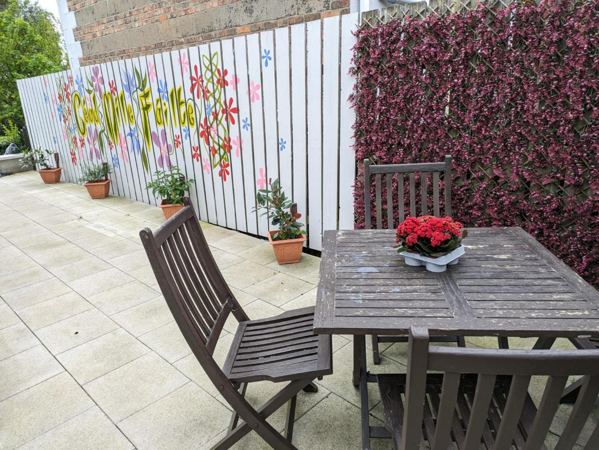 Mairead - Cosy Property In Gaeltacht Quarter Belfast Exterior foto